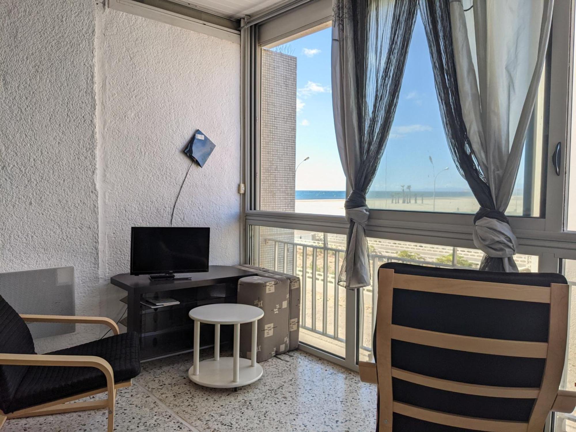T2 Front De Mer Vu Laterale, 4 Pers, Parking, Proche Plage Et Animations - Fr-1-797-16 Apartment Port-la-Nouvelle
